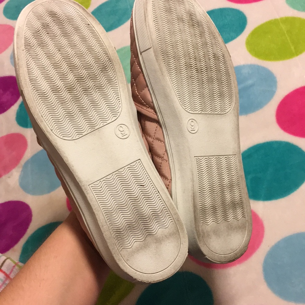 Pink shoes!! - Picture 4 of 4